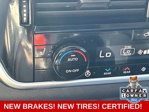 Certified 2024 Nissan Rogue SL w/ SL Premium Package AWD/4WD image 30
