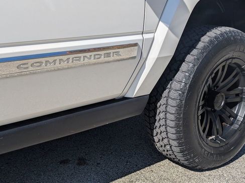 Used 2010 Jeep Commander Sport w/ Sun/Sound Group image 27