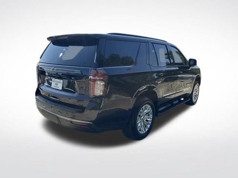 Used 2022 Chevrolet Tahoe Z71 w/ Luxury Package AWD/4WD image 8