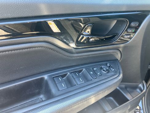 Used 2022 Honda Odyssey Elite image 11