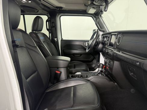 Used 2022 Jeep Wrangler Unlimited Rubicon 4xe image 10