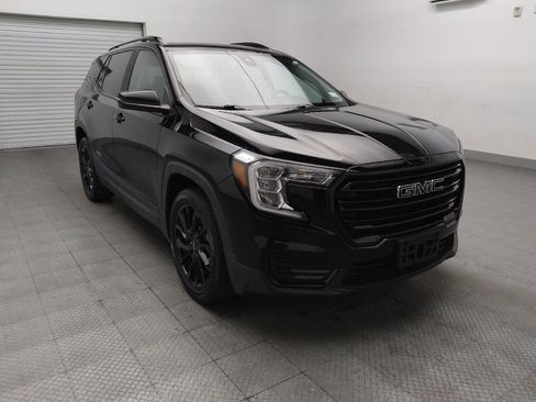 Used 2023 GMC Terrain SLE w/ Driver Convenience Package FWD image 13