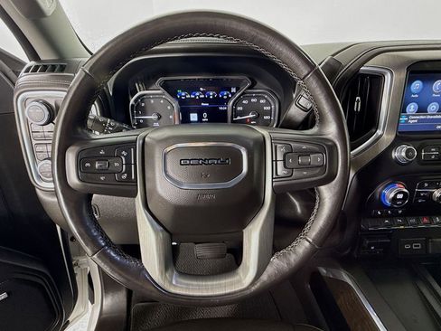 Used 2022 GMC Sierra 1500 Denali w/ Denali Premium Package AWD/4WD image 13