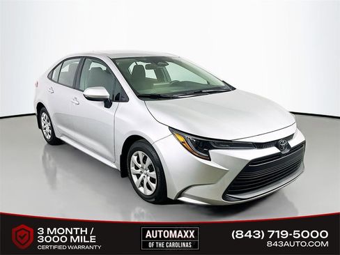 Used 2025 Toyota Corolla LE image 1