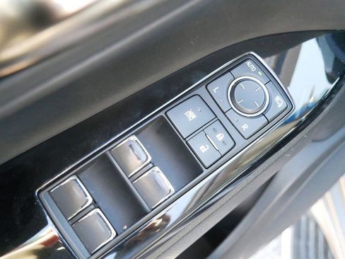 Used 2018 Lexus LX 570 4WD image 15