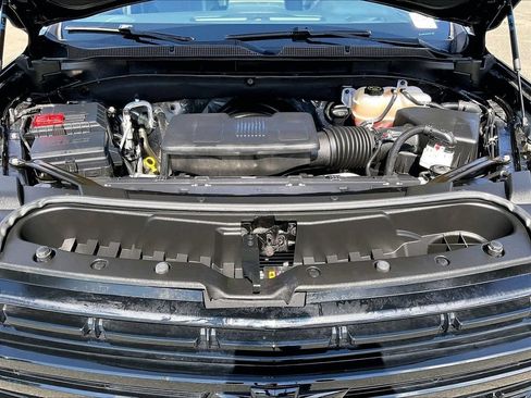 Used 2024 Chevrolet Tahoe RST w/ Luxury Package AWD/4WD image 31