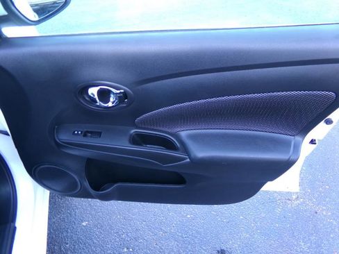 Used 2019 Nissan Versa SV image 28