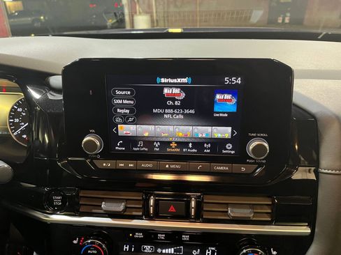 Used 2025 Nissan Pathfinder SV image 21