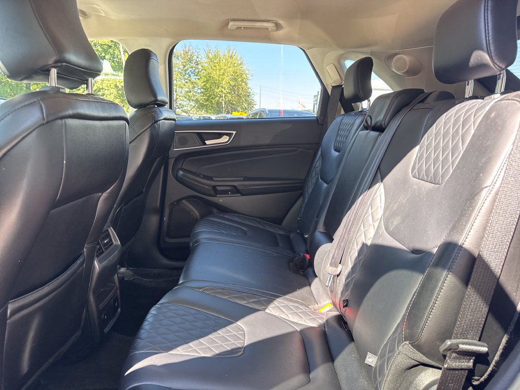 Used 2024 Ford Edge Titanium AWD/4WD image 11