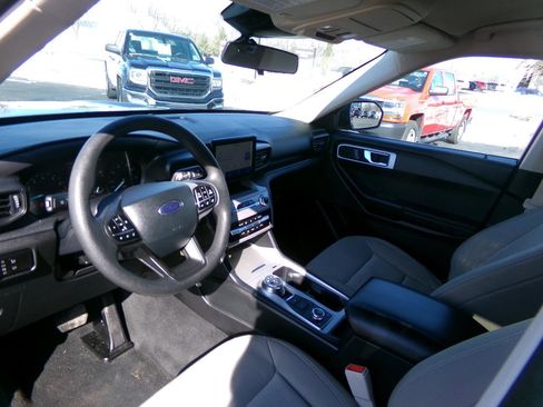 Used 2023 Ford Explorer 4WD image 12