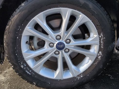 Used 2018 Ford Escape SE image 14