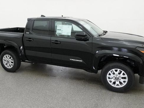 New 2026 Toyota Tacoma SR5 AWD/4WD image 16