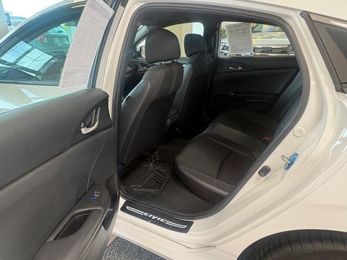 Used 2019 Honda Civic Sport image 25