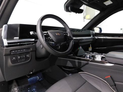 Used 2026 Cadillac Escalade ESV Luxury AWD/4WD image 30