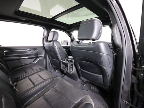 Used 2019 RAM 1500 Laramie AWD/4WD image 20