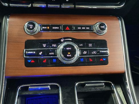 Used 2021 Lincoln Aviator Grand Touring w/ Equipment Group 302A AWD/4WD image 18