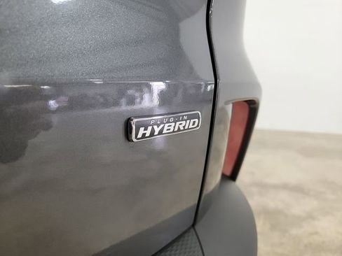 New 2025 Ford Escape SE w/ Class II Trailer Tow Package image 30