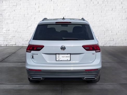 Used 2018 Volkswagen Tiguan SE image 6
