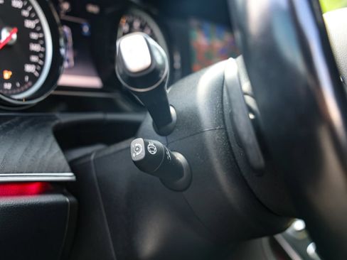 Used 2019 Mercedes-Benz E 300 4MATIC image 19