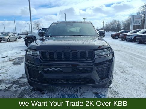 New 2026 Jeep Grand Cherokee Laredo image 3