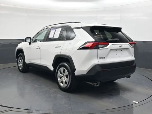 Used 2020 Toyota RAV4 LE image 6