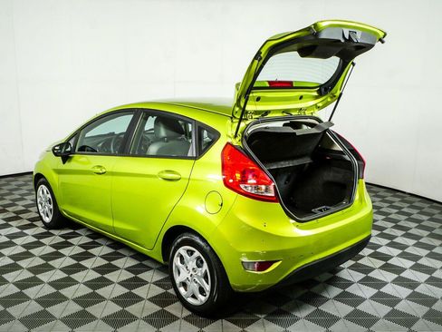 Used 2013 Ford Fiesta SE FWD image 30
