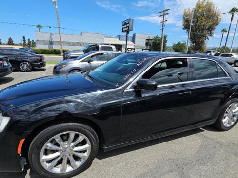 Used 2017 Chrysler 300 Limited AWD/4WD image 1