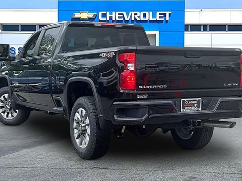 New 2026 Chevrolet Silverado 2500 Custom w/ Custom Value Package AWD/4WD image 3