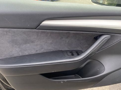 Used 2021 Tesla Model 3 Standard Range Plus image 12