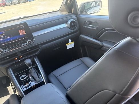 New 2026 Chevrolet Colorado LT w/ LT Convenience Package image 24