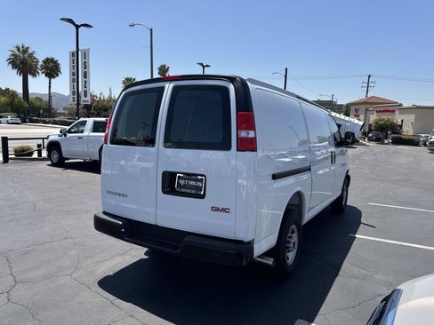 New 2026 GMC Savana 2500 w/ Driver Convenience Package RWD image 5