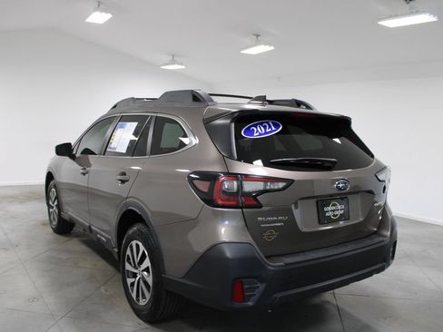 Used 2021 Subaru Outback Premium AWD/4WD image 7