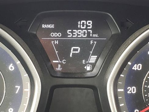 Used 2013 Hyundai Elantra Limited image 26