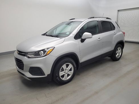Used 2022 Chevrolet Trax LT w/ Driver Confidence Package AWD/4WD image 2