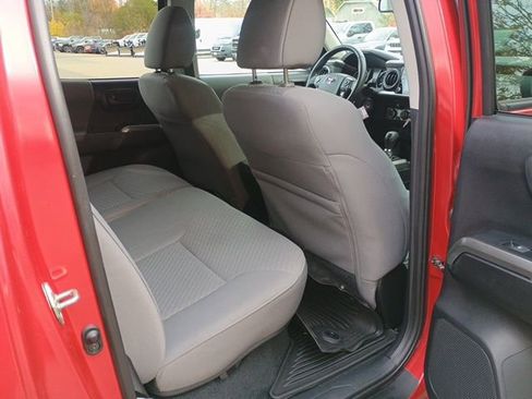 Used 2020 Toyota Tacoma SR5 image 15
