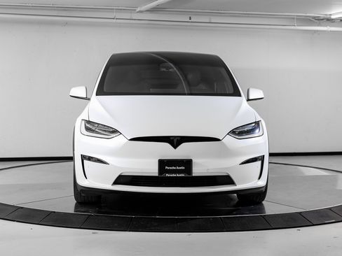 Used 2022 Tesla Model X image 10