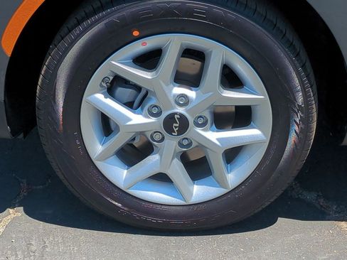 New 2025 Kia Soul LX w/ LX Technology Package image 25