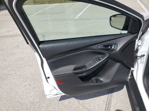 Used 2017 Ford Focus S FWD image 12