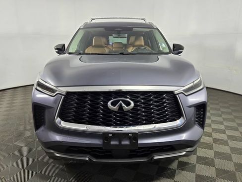 Used 2023 INFINITI QX60 Sensory w/ Vision Package AWD/4WD image 2