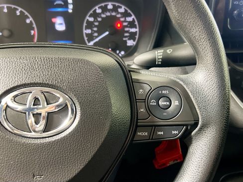 Used 2023 Toyota Corolla LE FWD image 19