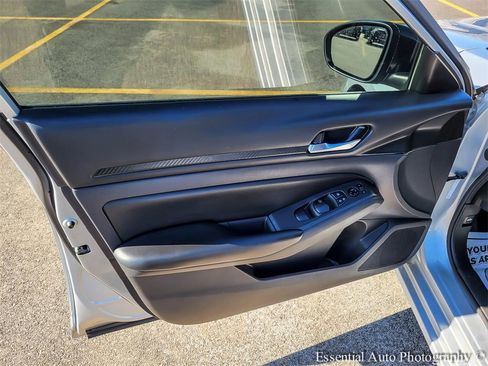 Used 2022 Nissan Altima 2.5 S image 25