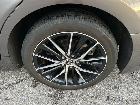 Used 2021 Toyota Camry SE image 9