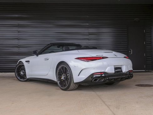 Used 2022 Mercedes-Benz SL 55 AMG 4MATIC image 3