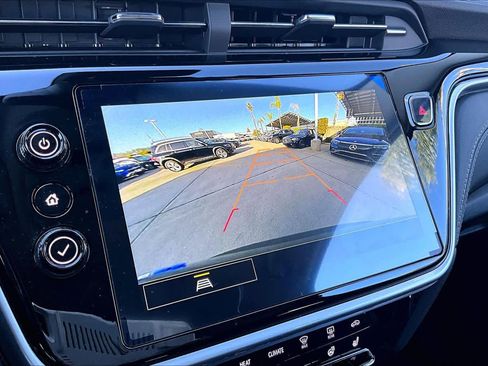 Used 2023 Chevrolet Bolt EUV LT w/ Comfort Package image 27