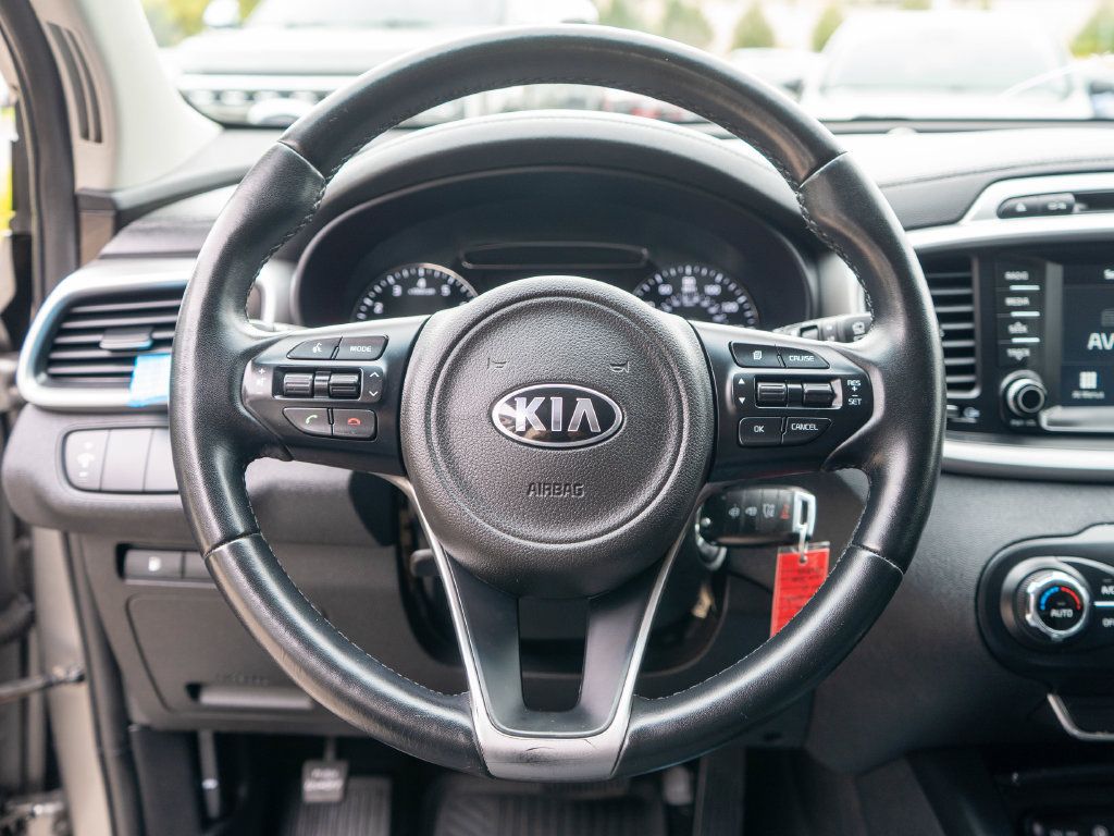 Used 2018 Kia Sorento AWD image 15