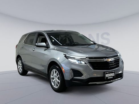 Used 2023 Chevrolet Equinox LT image 18