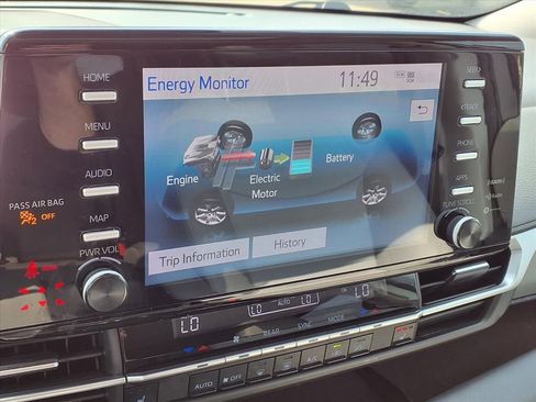 Certified 2021 Toyota Sienna XLE image 10