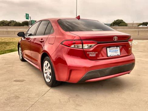 Used 2020 Toyota Corolla LE FWD image 5