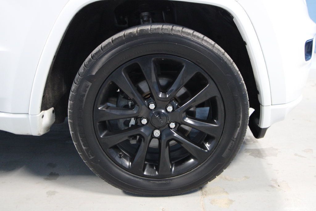 Used 2020 Jeep Grand Cherokee Altitude AWD/4WD image 36