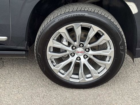 Certified 2022 GMC Yukon XL Denali w/ Denali Ultimate Package image 10